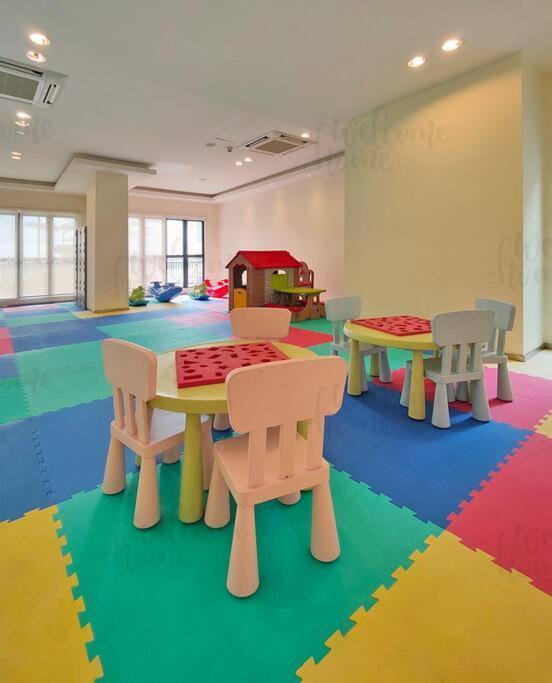 Bay Laurel, Country Garden Danga Bay Homestay By Welcome Home Johor Bahru Exterior photo